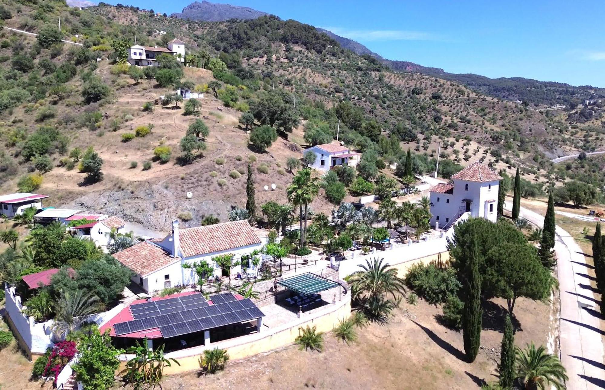 Rural Cottage, With Pool & Optional Private 6 Guests Jacuzzi Tolox Buitenkant foto
