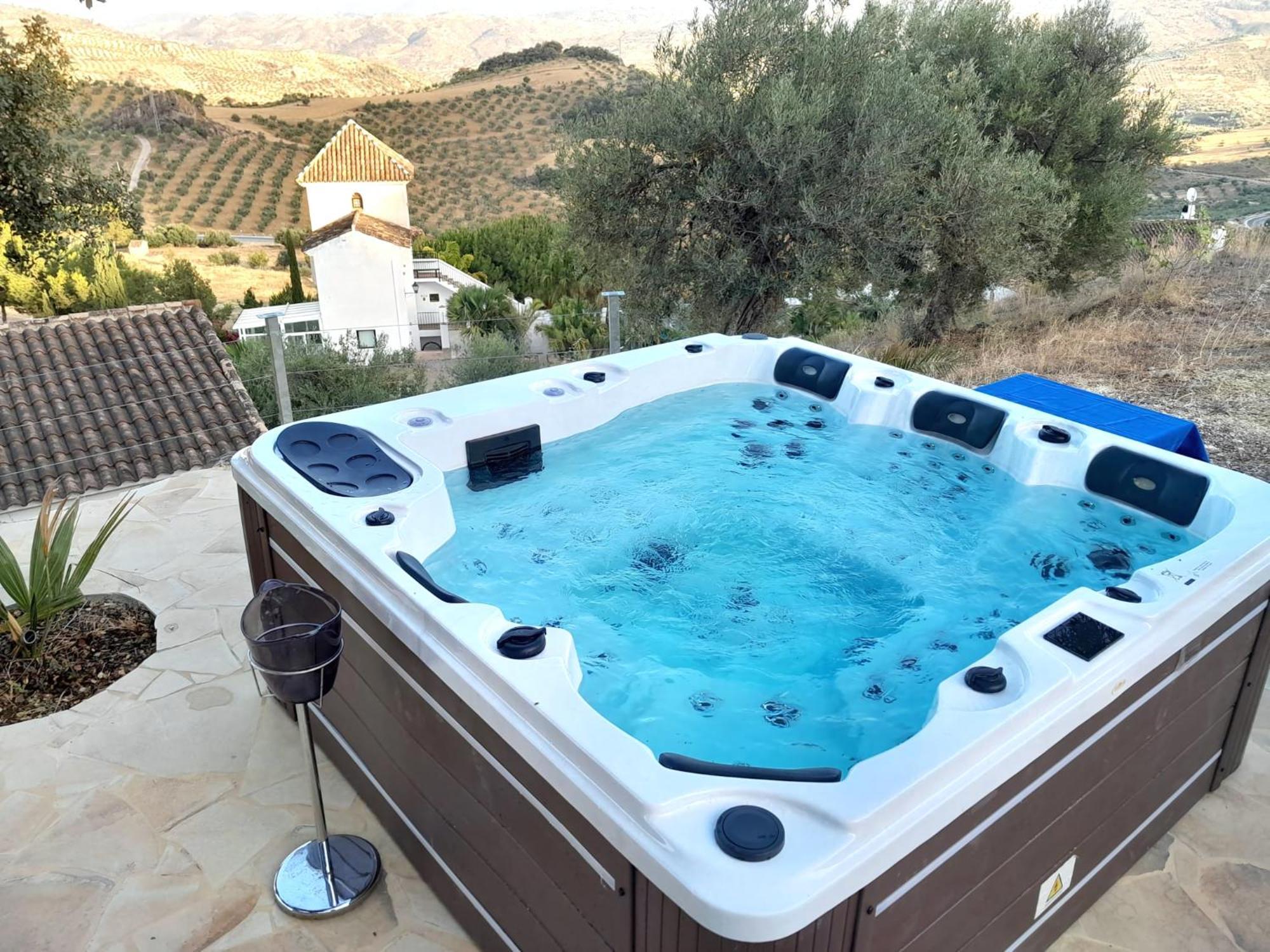 Rural Cottage, With Pool & Optional Private 6 Guests Jacuzzi Tolox Buitenkant foto